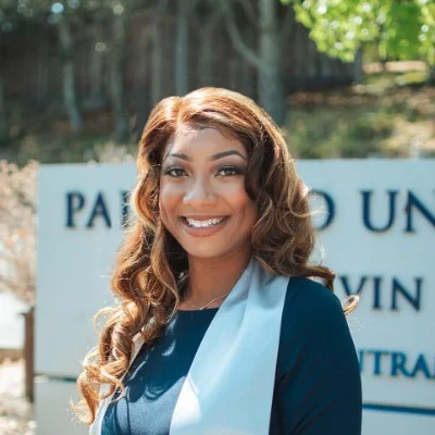 Profile photo of Dr. Monae Weathington, licensed mental health clinician